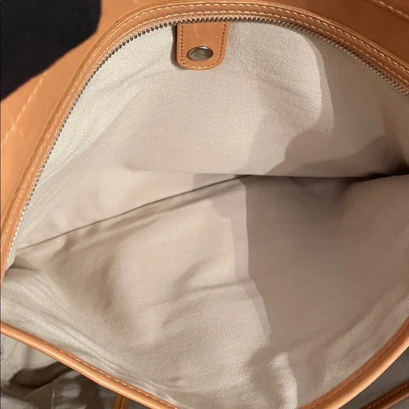 SHINOLA Detroit Large Leather Tote Bag - Picture 12 of 17